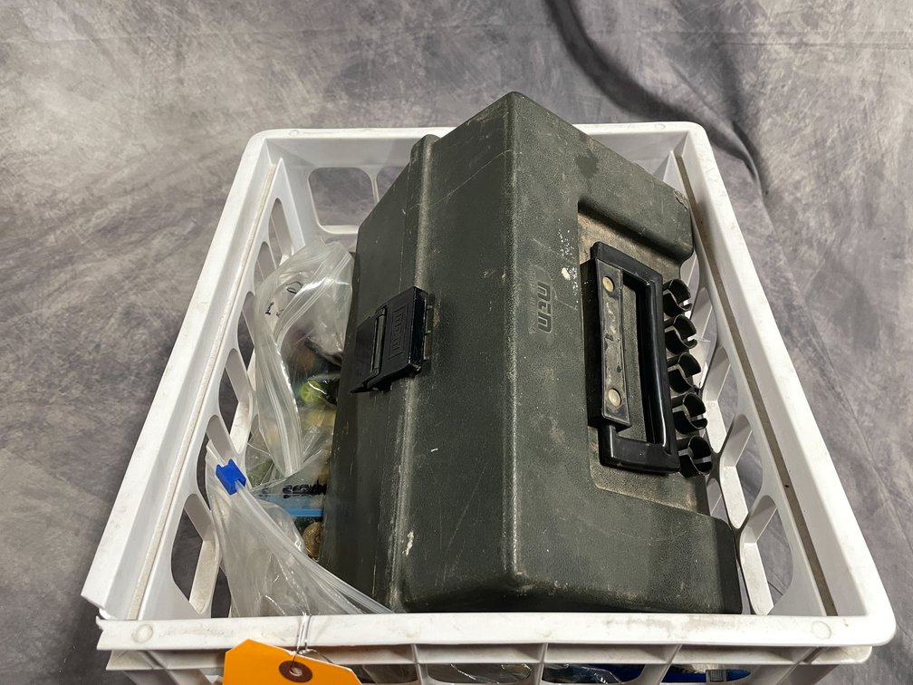 Large Mix of Shotgun Shells and Ammo Box (Neenah, WI)