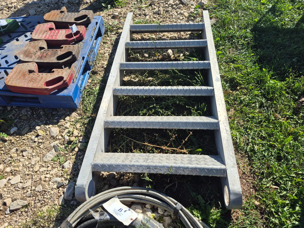 Fabricated Heavy Duty Steps
