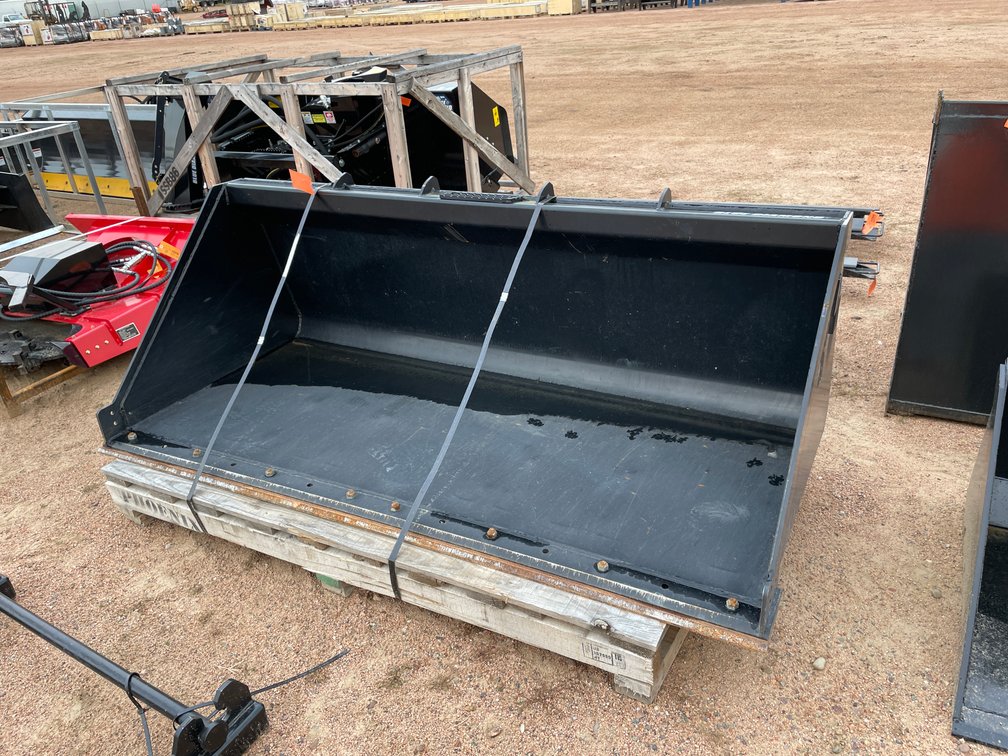 Blue Diamond 84" High Capacity Bucket Attachment