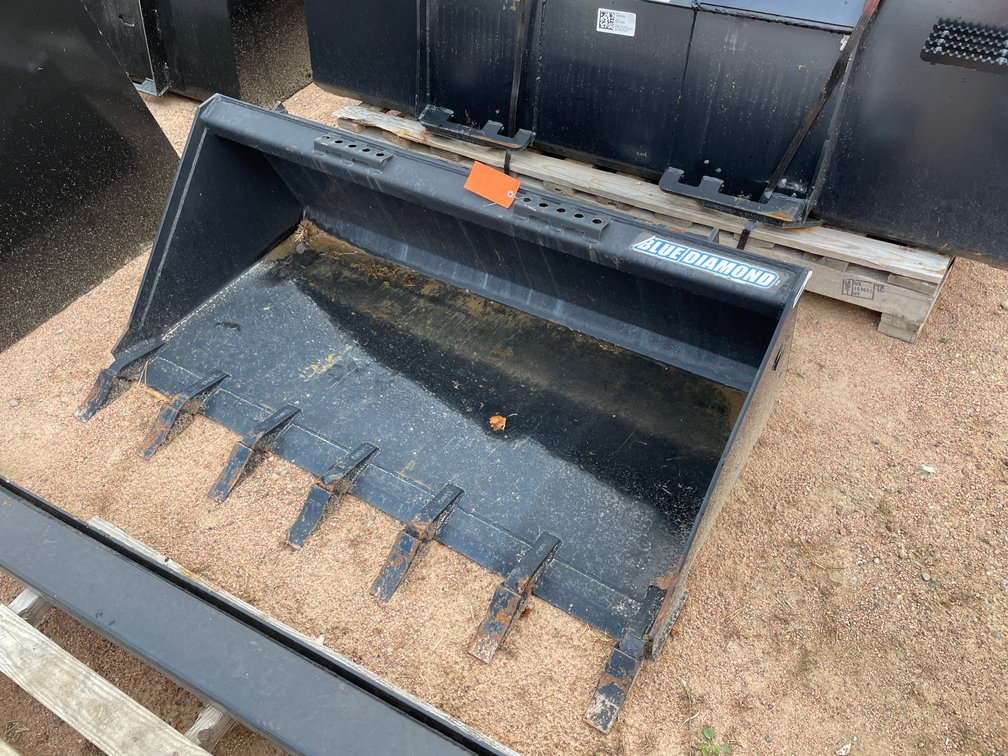 Blue Diamond 60" Low Profile Bucket