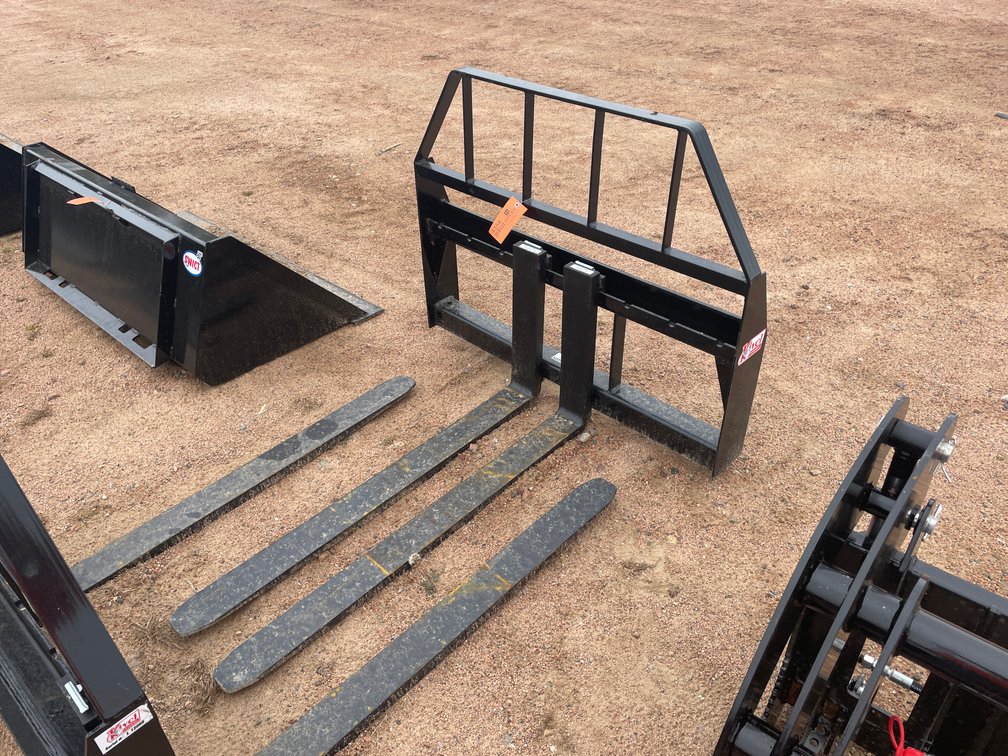 Set of Kivel 3,500lb Pallet Forks