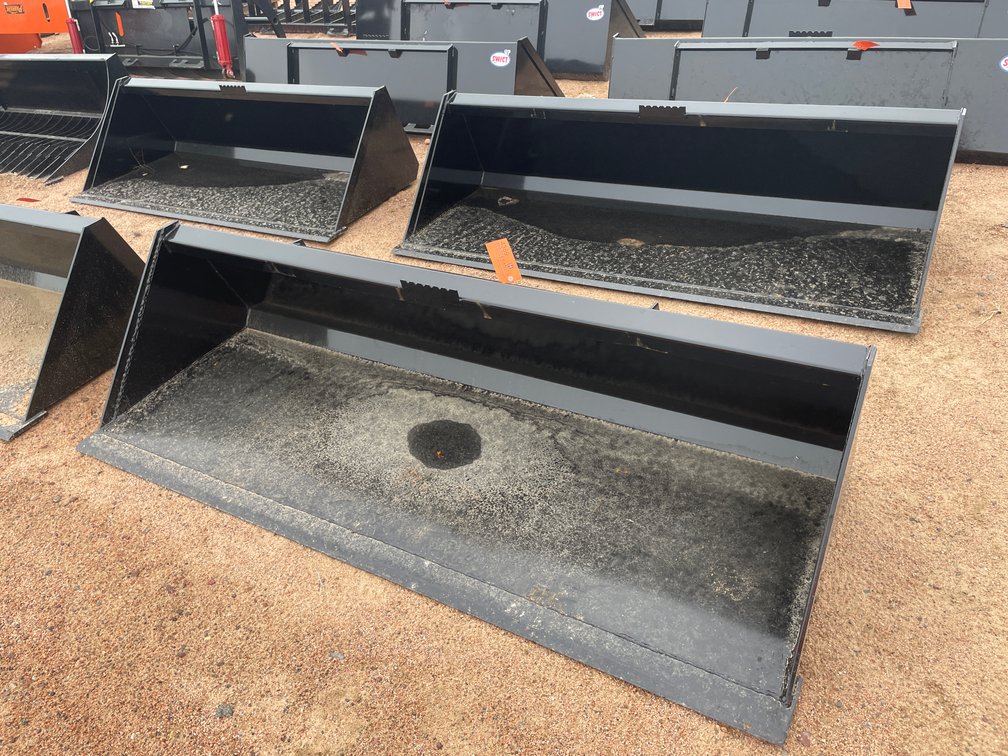 Universal Mount 84" Bucket