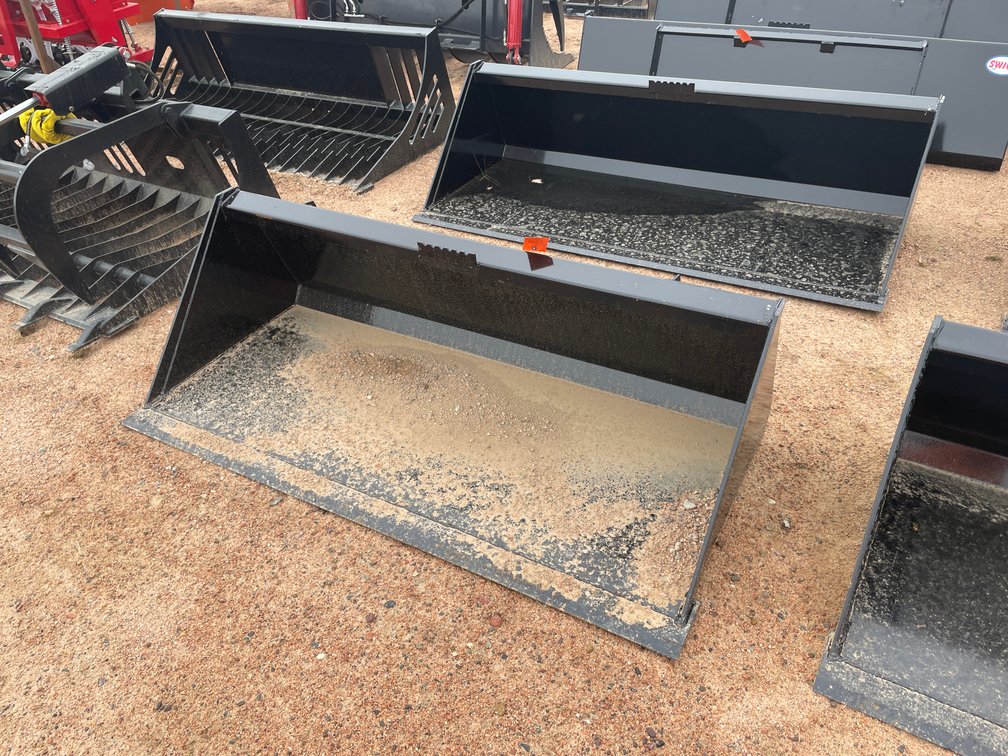 Universal Mount 66" Bucket