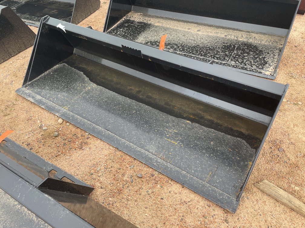 Universal Mount 84" Bucket