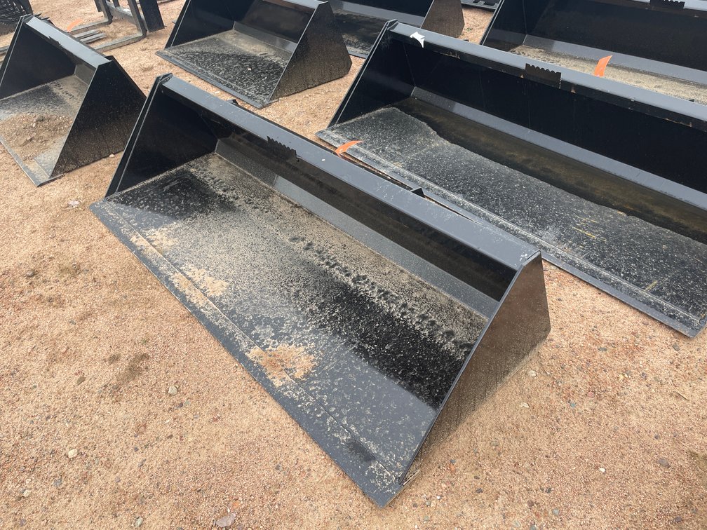 Universal Mount 84" Bucket