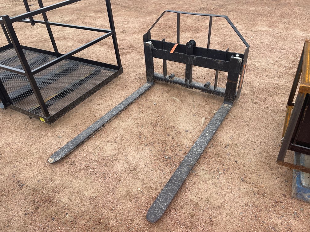 Universal Mount 60" JCT Pallet Forks