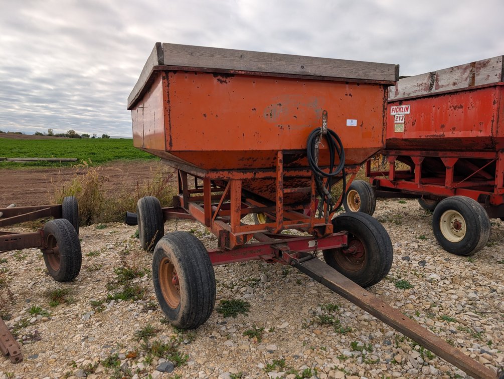 Bradford 165 Gravity Wagon