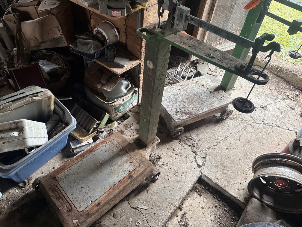 (1) US Standard Mechanical Platform Beam Scale