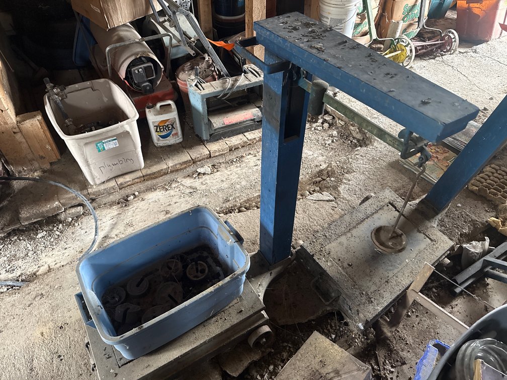 Mechanical Beam Platform Scale with Slotted Weights