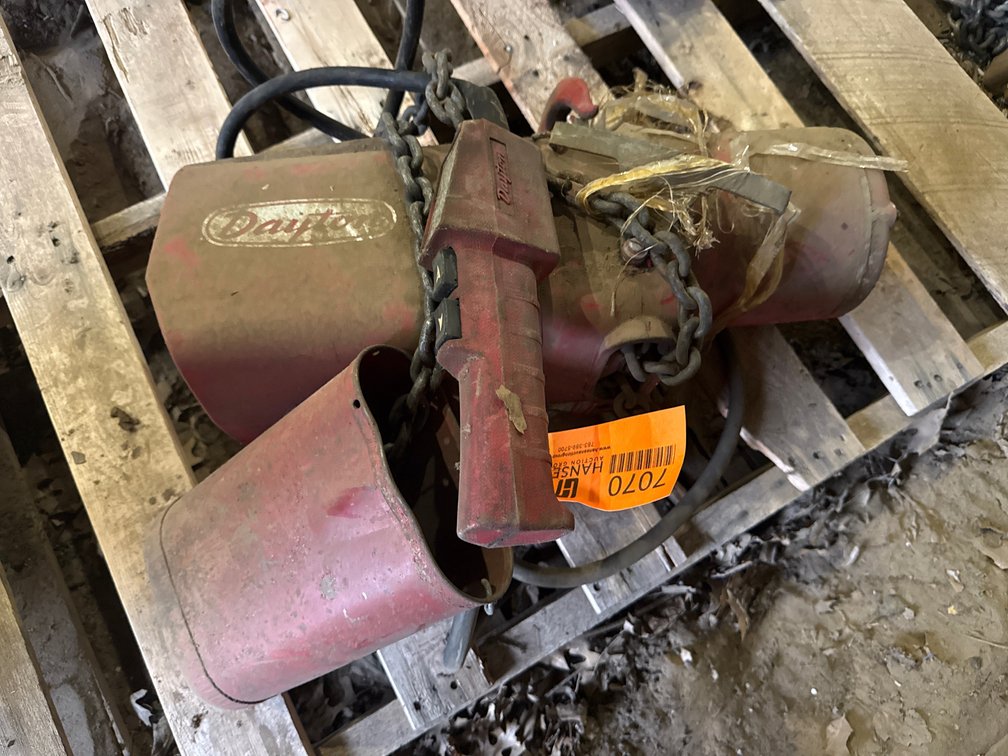 (1) Dayton 1 Ton Electric Chain Hoist
