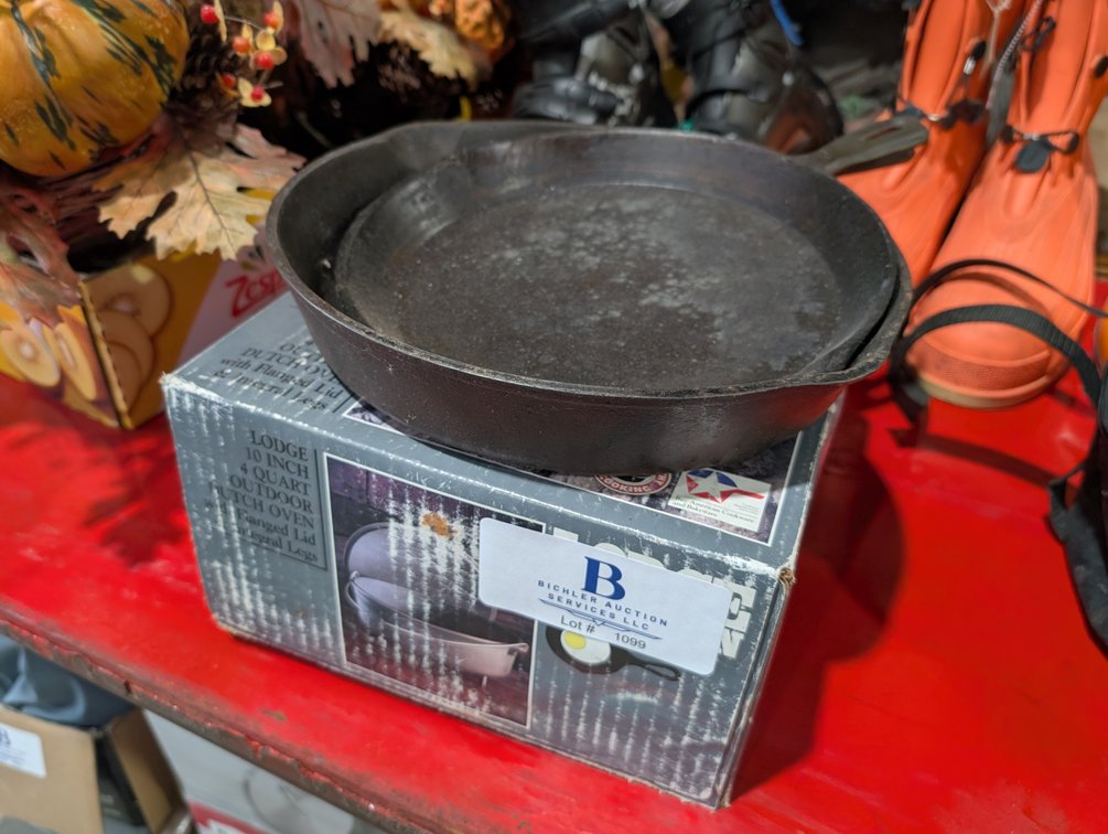 Lodge 10" Dutch Oven