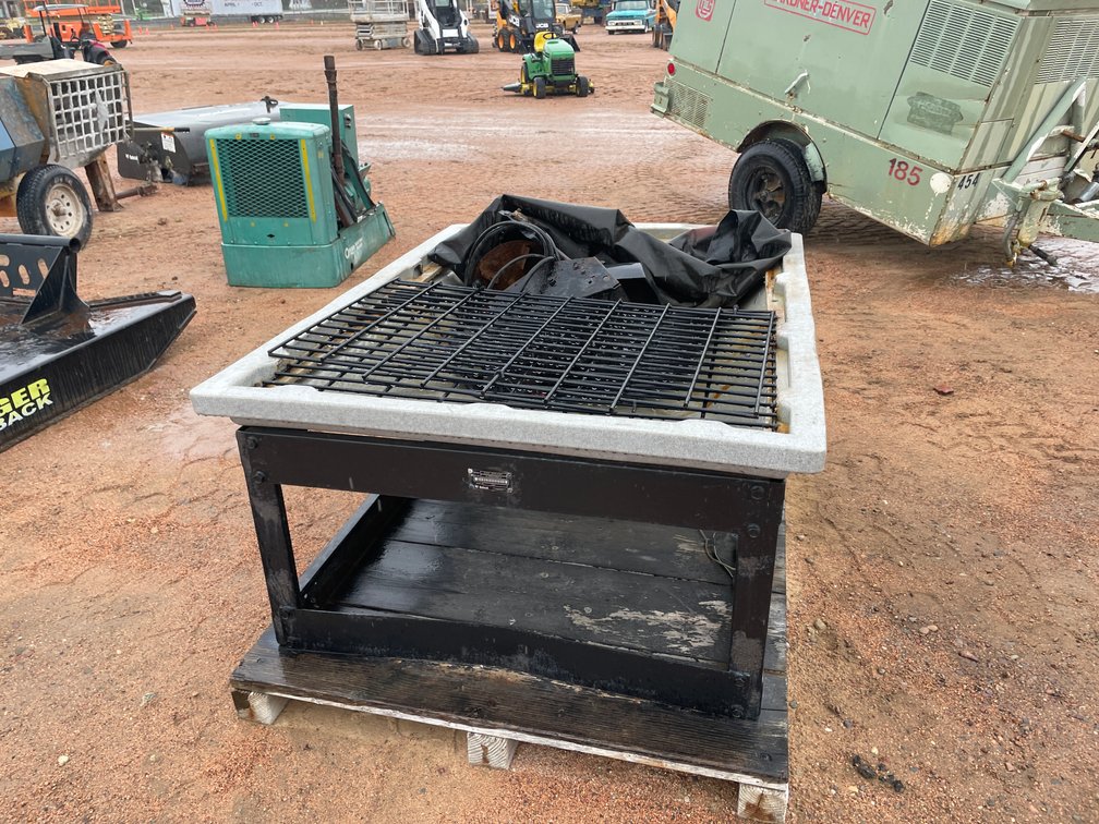 Poly Salt Spreader
