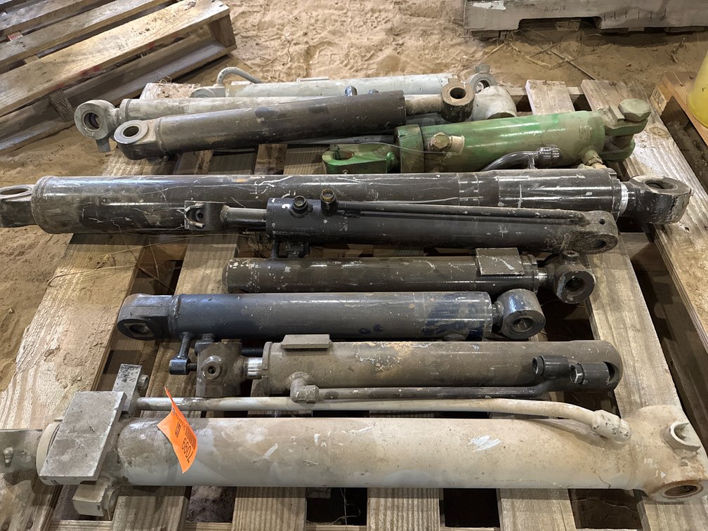 (10) Hydraulic Cylinders