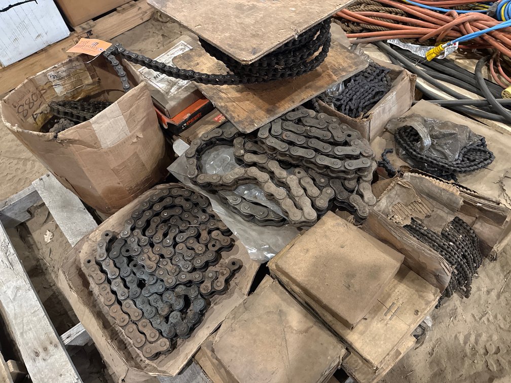Roller Chain in Various Sizes