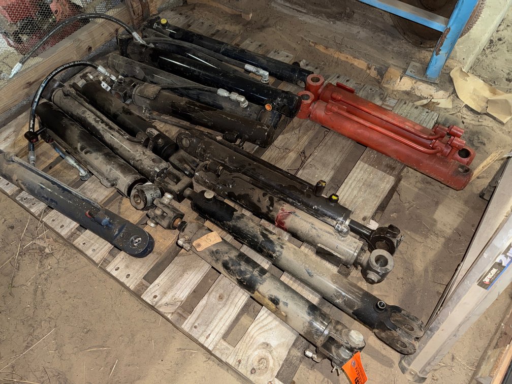 Hydraulic Cylinders