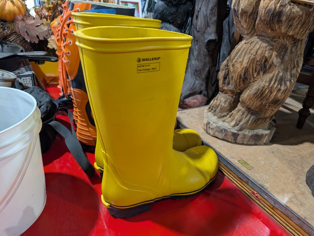 Quatro Dielectric Boots