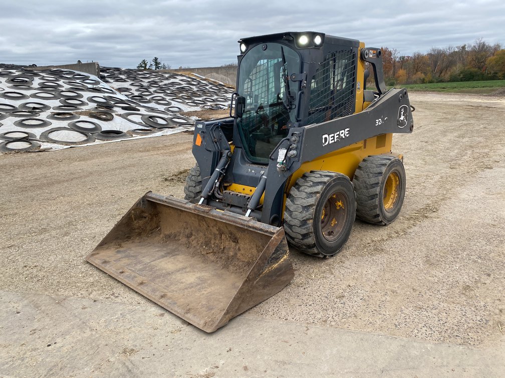 2019 John Deere 320 G Skid Steer