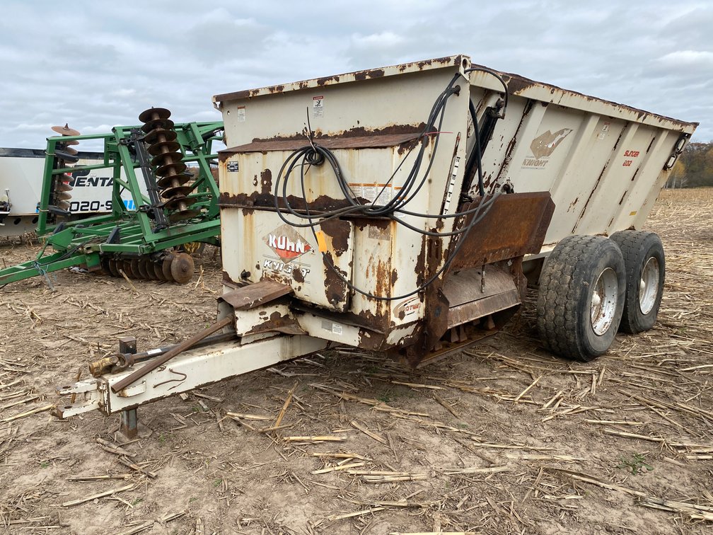 Kuhn Knight Slinger 8132 Pro Twin Spreader