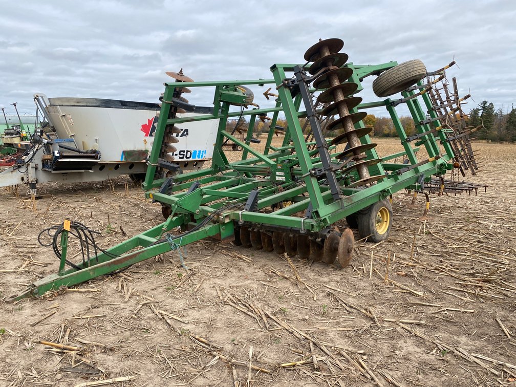 John Deere 724 Soil Mulch Finisher