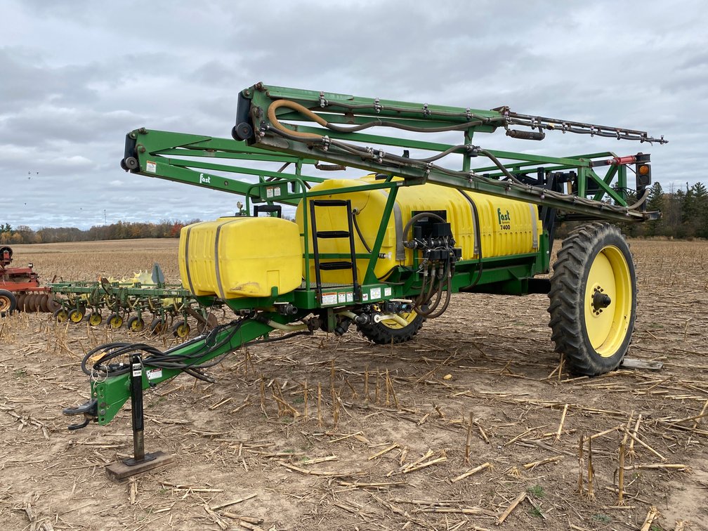 Fast 7400 Towable Boom Sprayer