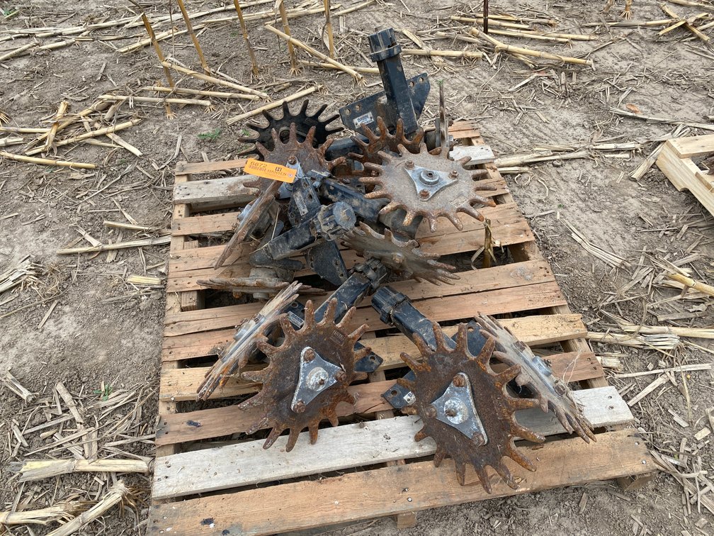 (6) Complete Dawn Screw Adjust Row Cleaners