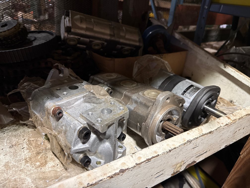 Hydraulic Pumps, Hydraulic Motor, Fittings, Roller Chain, Sprockets, and More