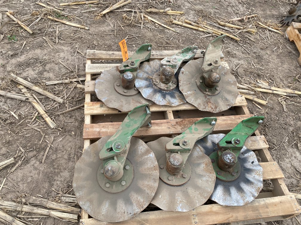(6) John Deere No-Till Coulters
