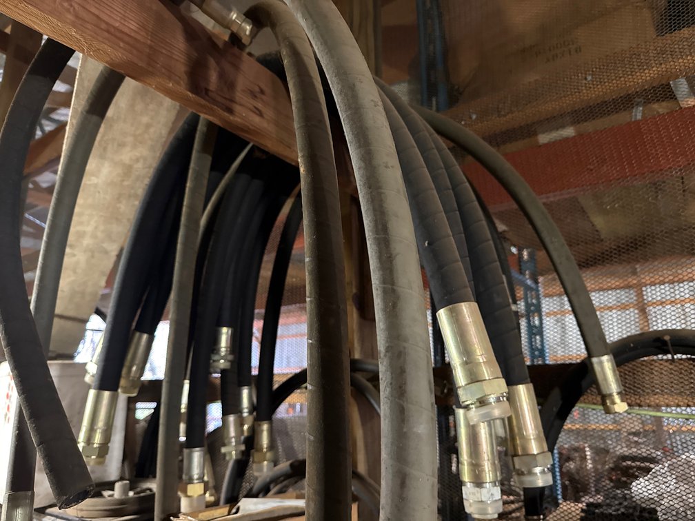 Hydraulic Hoses with Crimped Fittings
