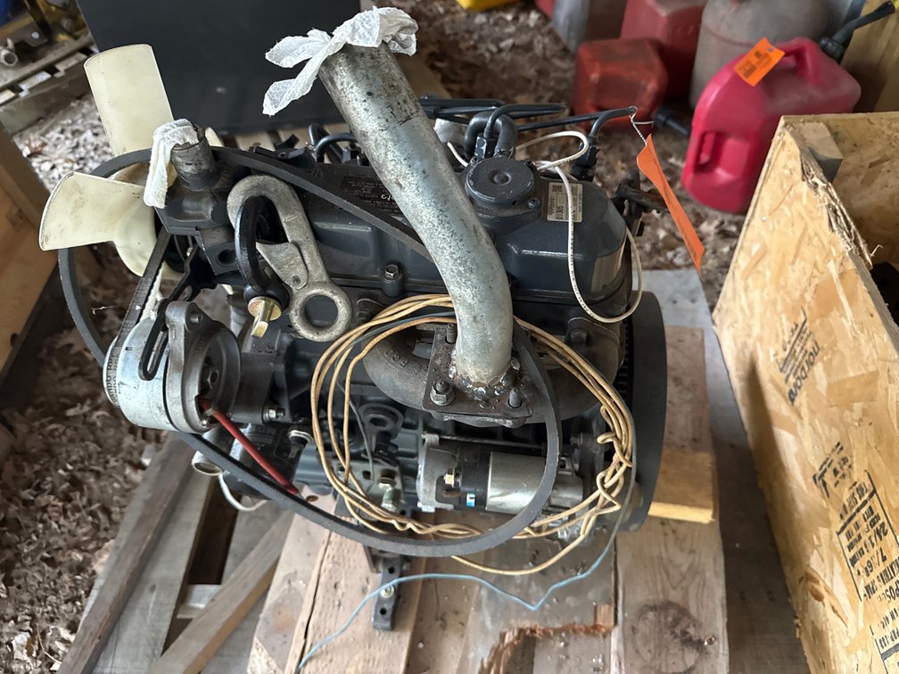 (1) Kubota D1305 Diesel Engine Assembly