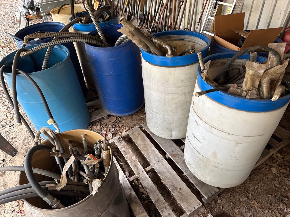 Industrial Hydraulic Hoses, Fittings, and Serpentine Belts in Drums