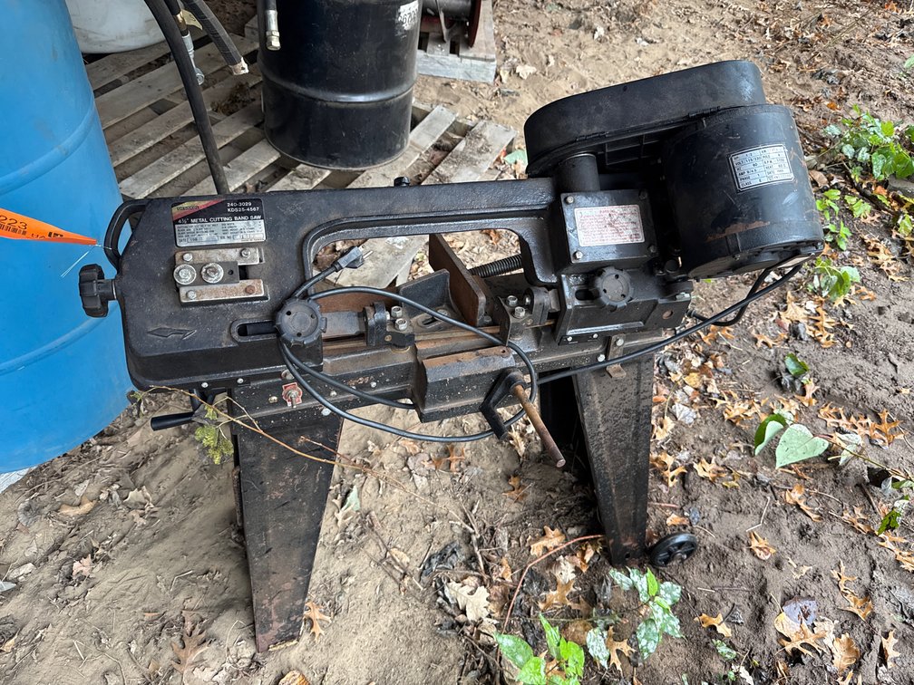 Menards 4-1/2" Metal Cutting Band Saw with Stand