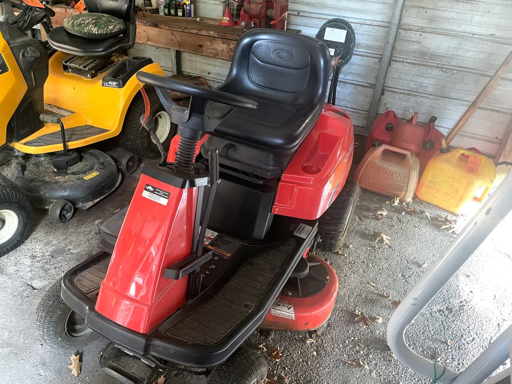 2013 Simplicity Riding Lawn Mower