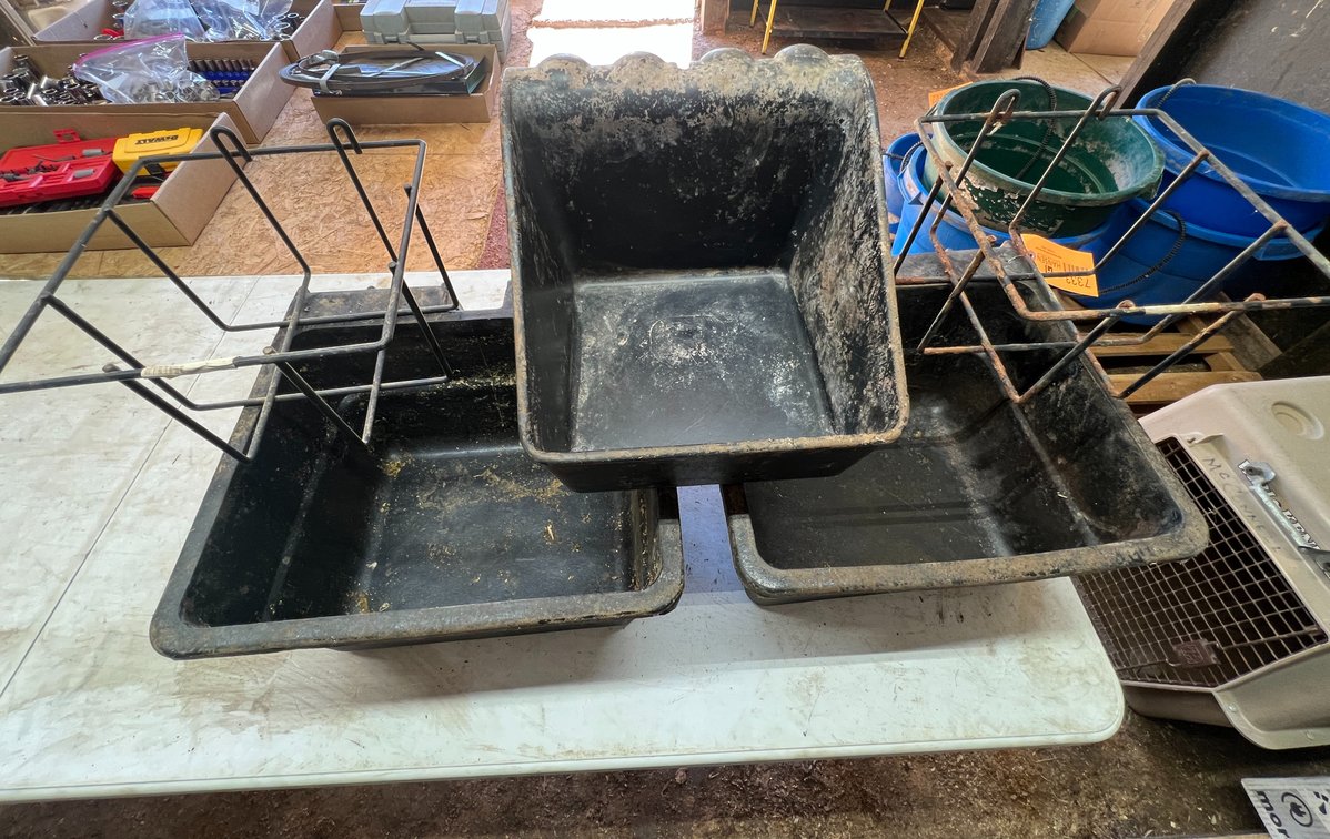 Assorted Feeders