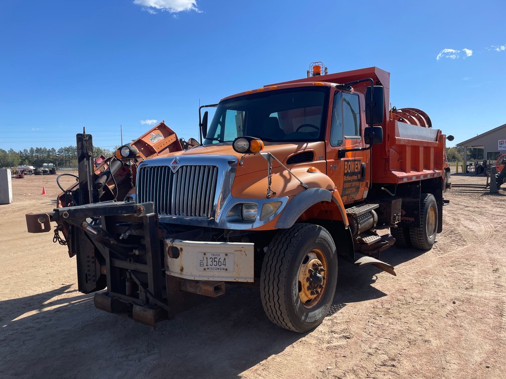2007 International 7400 Plow Truck (Has WI Title)