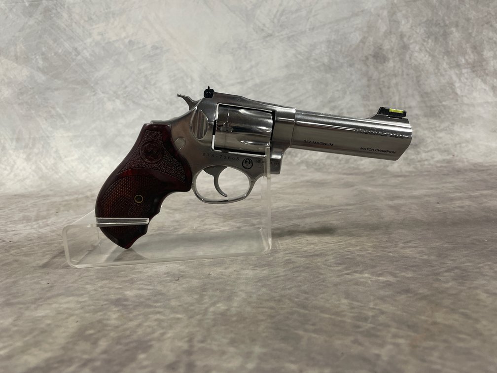 Ruger SP101 Pistol (Neenah, WI)