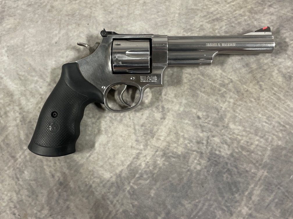 Smith & Wesson 629 Pistol (Neenah, WI)