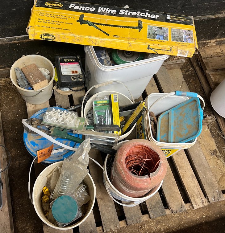 Misc. Pallet of Fencing and Gate Supplies