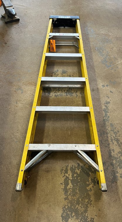 Keller Fiberglass 6' Step Ladder