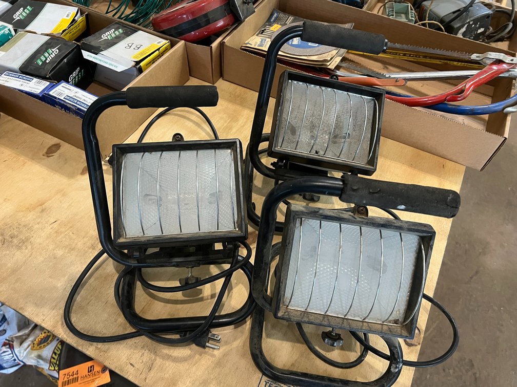 (3) Shop Lights
