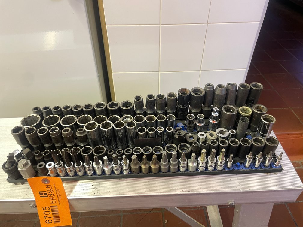 Large Quantity of Metric Sockets and Impact Sockets