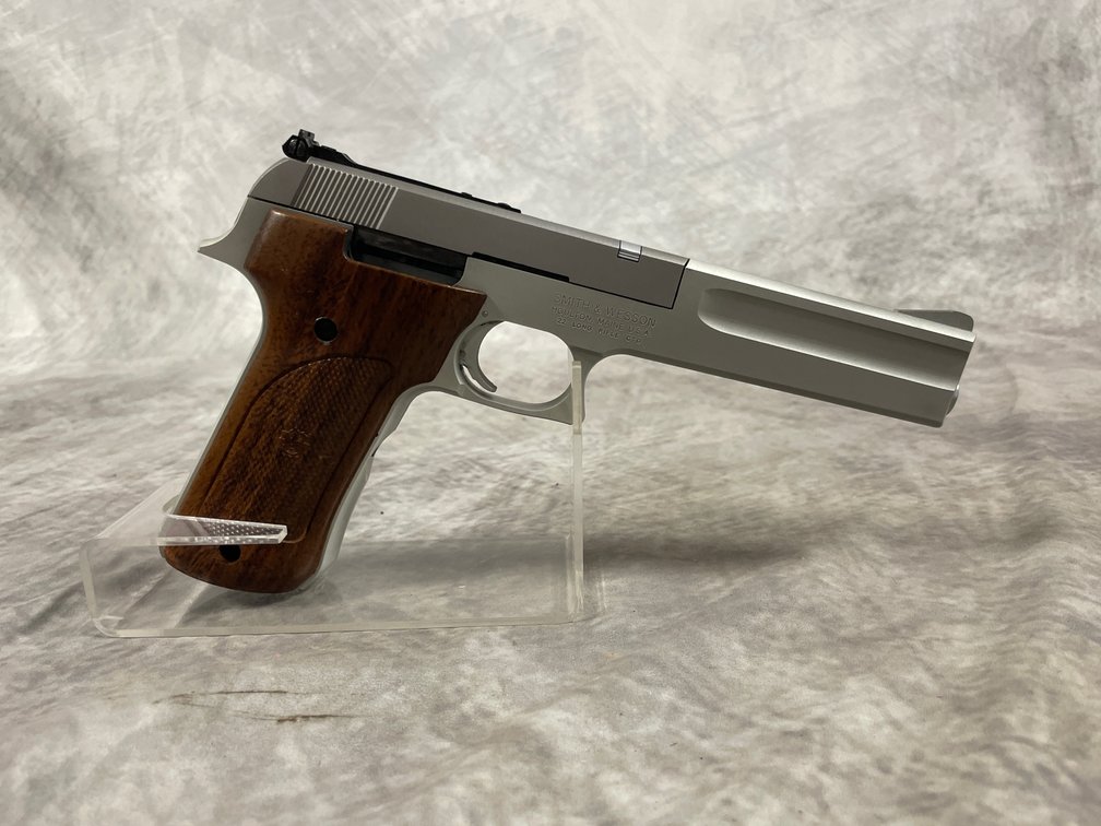 Smith & Wesson 622 Pistol (Neenah, WI)