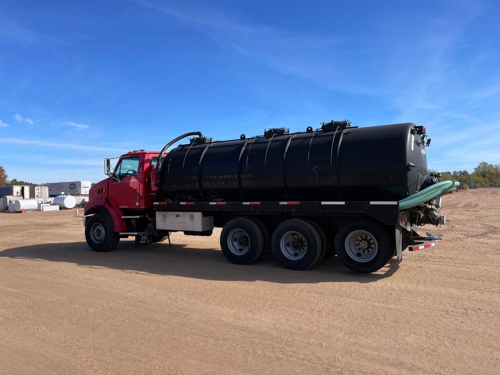 2000 Ford TK Sterling Septic Truck (Has WI Title)