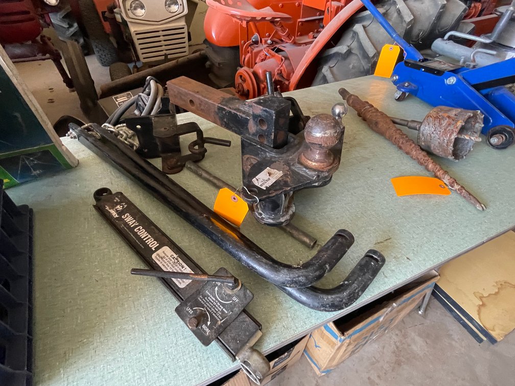 Husky Trailer Hitch with Sway Bars
