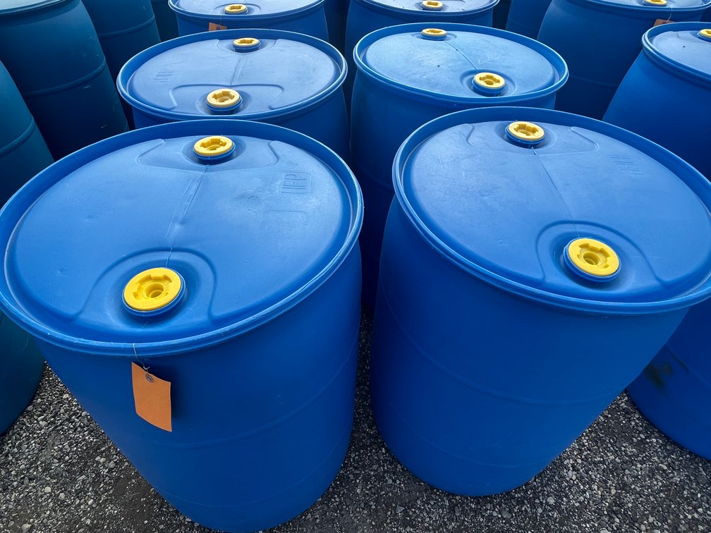 (4) 55 Gallon Plastic Drums