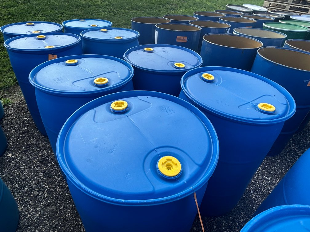 (4) 55 Gallon Plastic Drums