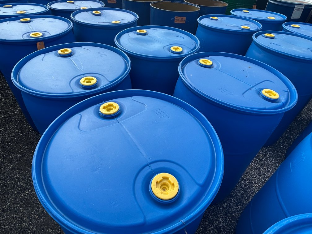 (4) 55 Gallon Plastic Drums