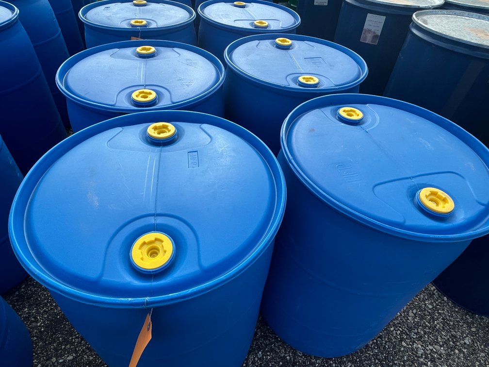 (4) 55 Gallon Plastic Drums