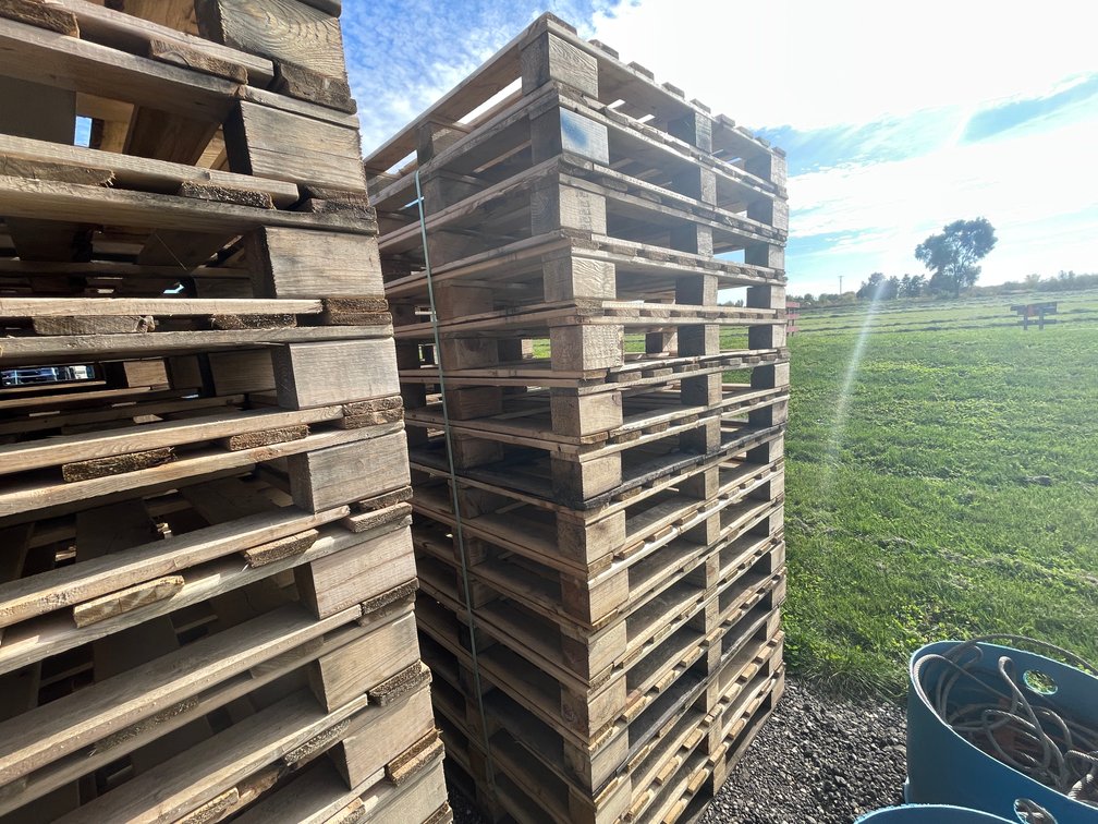 (15) Wooden Pallets