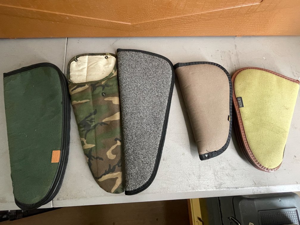(5) Soft Gun Cases (Neenah, WI)