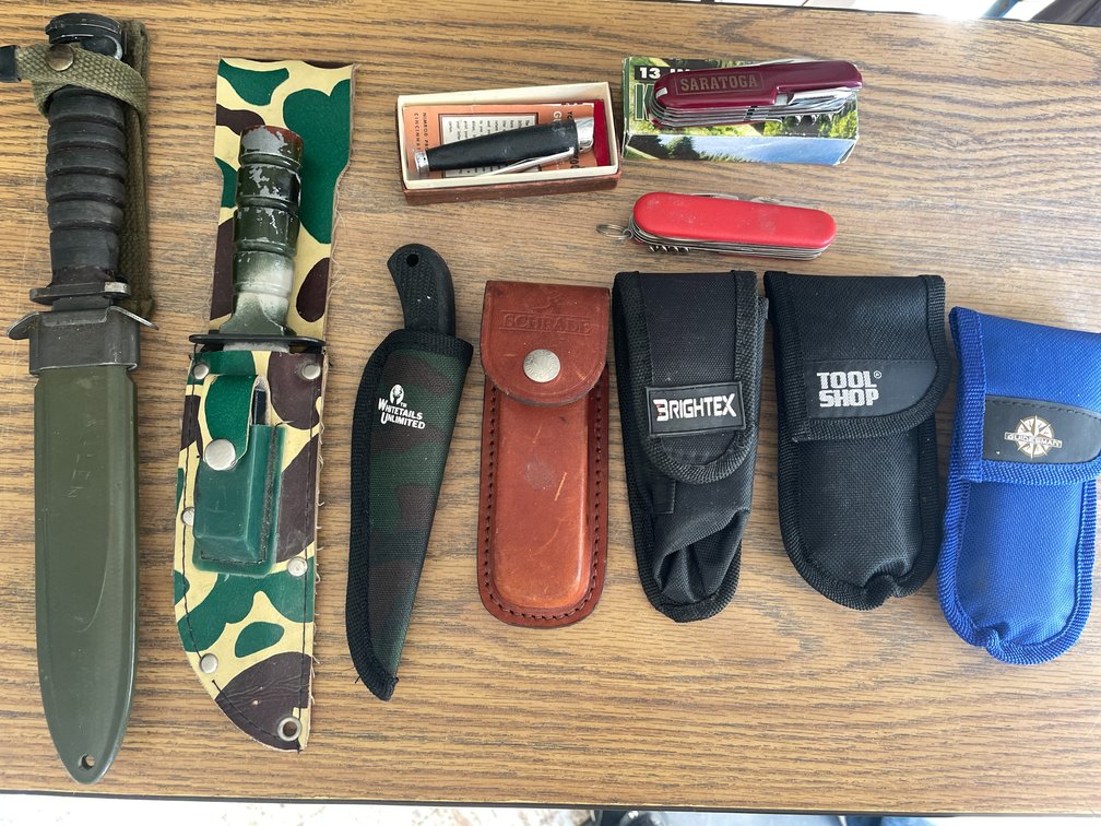 (10) Knives (Neenah, WI)